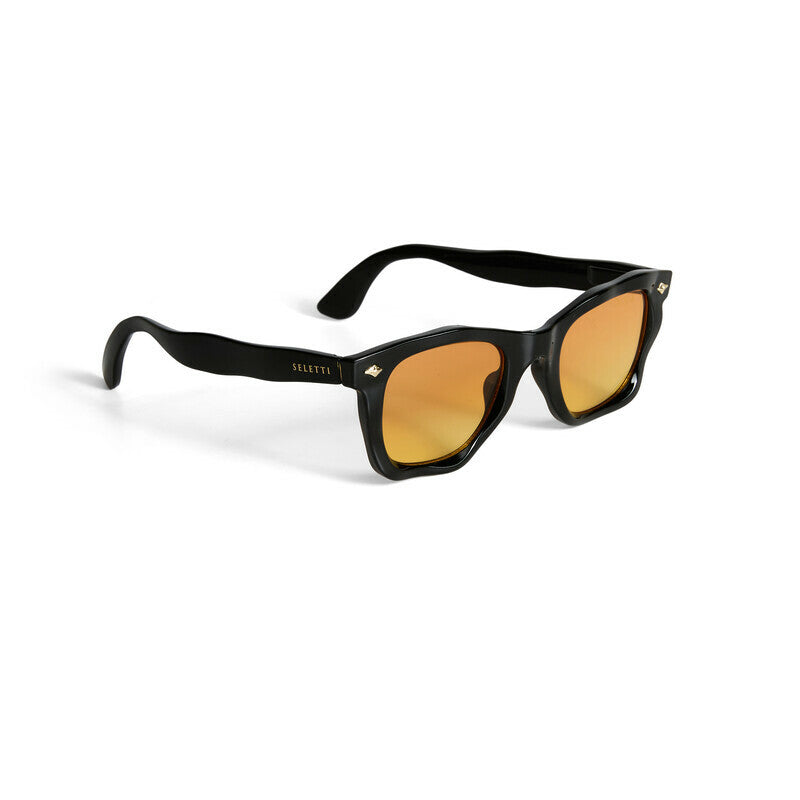 DAKOTA SELETTI X OKKIA