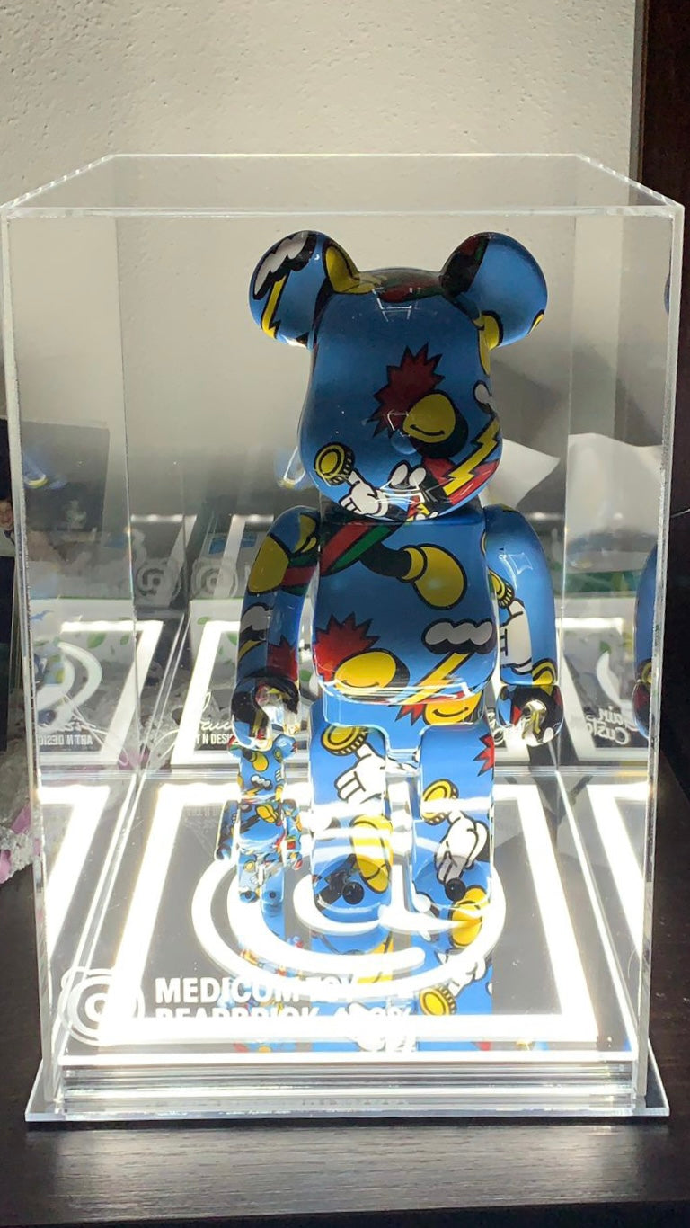 Teca in plexiglass custom per bearbrick 400%
